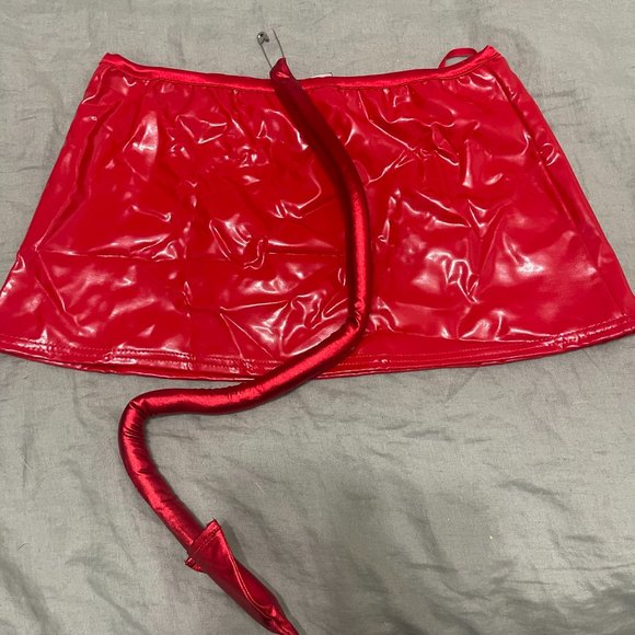 Red Latex Mini Skirt - Picture 4 of 4